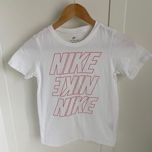 Nike T-shirt (Boys M)